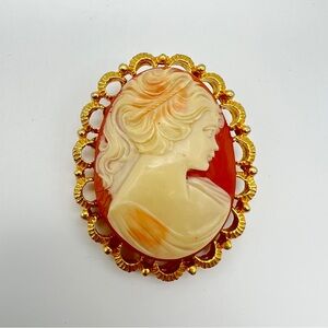 VINTAGE Cameo Brooch β’ Peach Cream β’ Gold Tone β’ Victorian Revival
